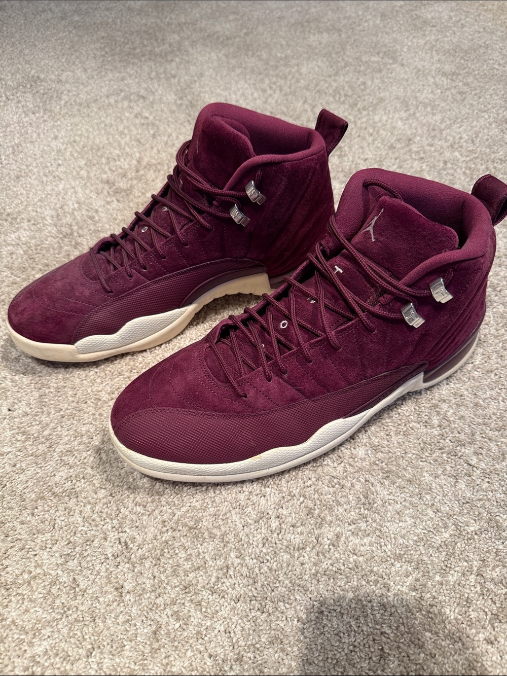 Jordan 12 Retro Bordeaux. Worn 1-2 times. No box.
